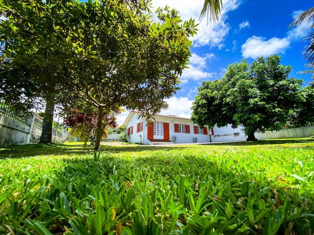 Gite Les Bananiers Villa Saint-Joseph Exterior photo